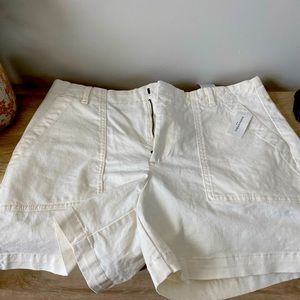 NWT Banana Republic chino shorts, size 10